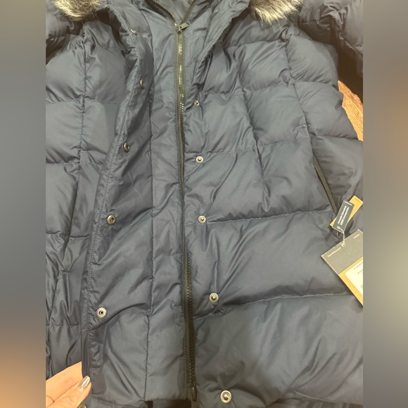 The North Face Dealio Down Parkina - Picture 10 of 13